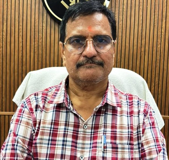 Shri. Ashtosh Chaturvedi